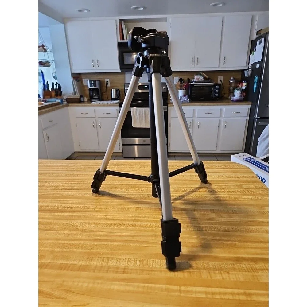 Velbon Tripod CX-300 Lightweight Photo/Video